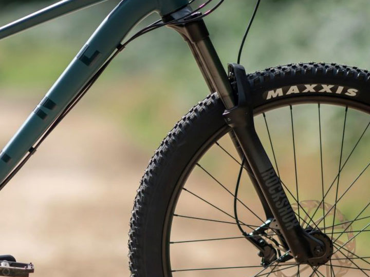 Велосипед с воздушной вилкой